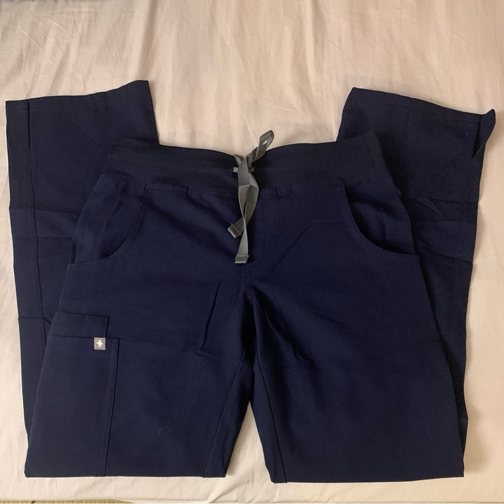 FIGS Scrub Cargo Pants